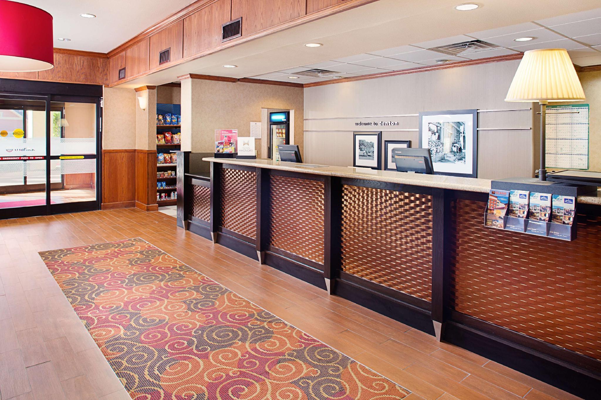 Hampton Inn&Suites Denton Eksteriør billede