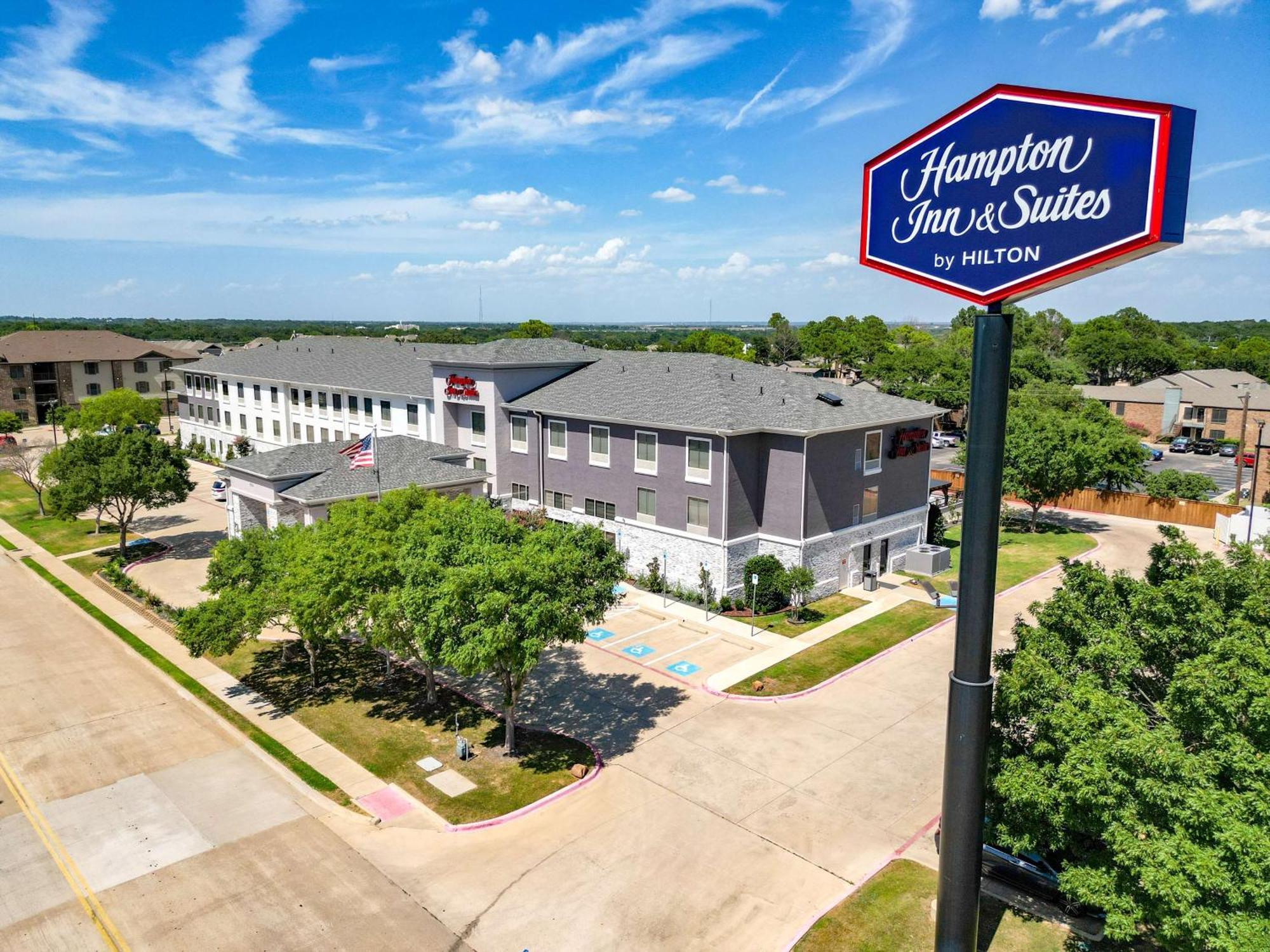 Hampton Inn&Suites Denton Eksteriør billede