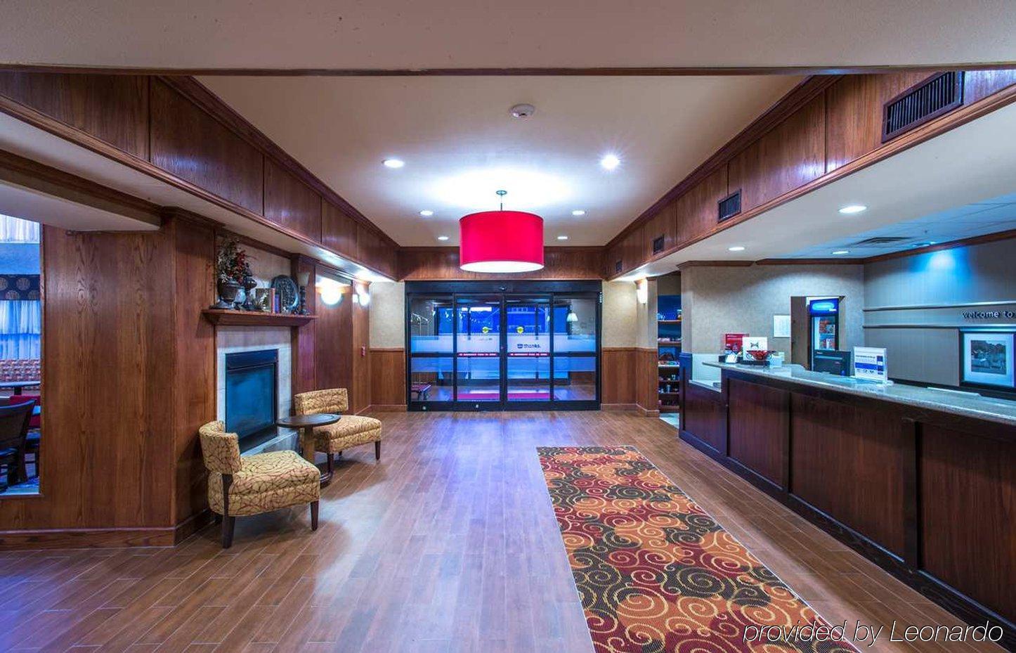 Hampton Inn&Suites Denton Eksteriør billede