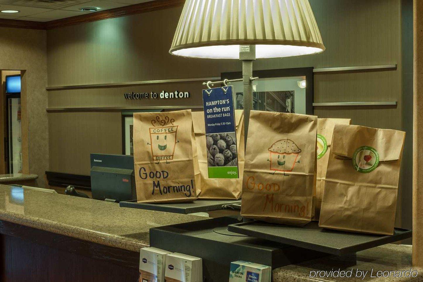 Hampton Inn&Suites Denton Eksteriør billede